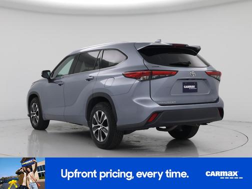 Blue 2021 Toyota Highlander XLE