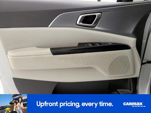 Silver 2023 Kia Carnival LX Seat Package