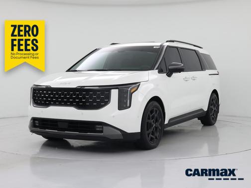 White 2025 Kia Carnival SX Prestige