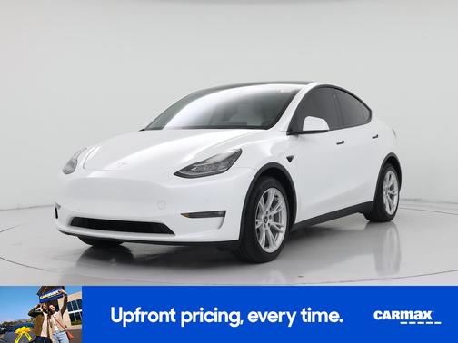 White 2023 Tesla Model Y Long Range