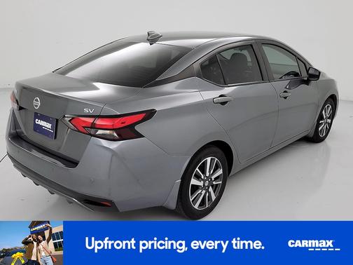 2022 Nissan Versa SV