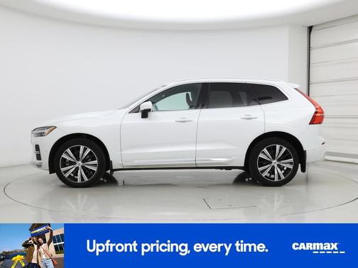 White 2022 Volvo XC60 B6 Inscription