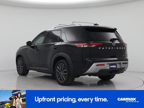 Black 2022 Nissan Pathfinder SL