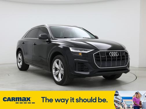 2022 Audi Q8 Premium Plus