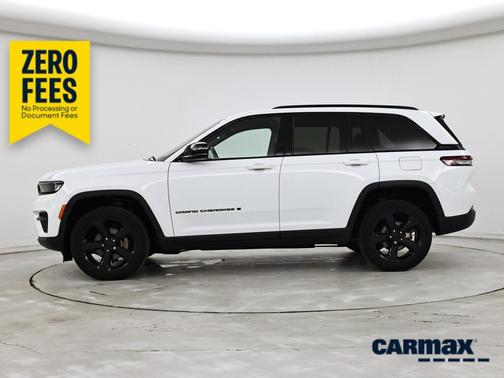 White 2022 Jeep Grand Cherokee Altitude