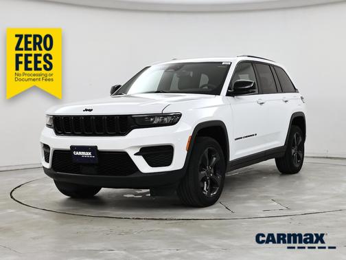 White 2022 Jeep Grand Cherokee Altitude
