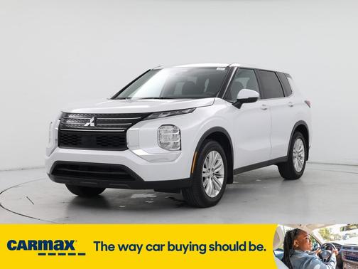 2024 Mitsubishi Outlander ES