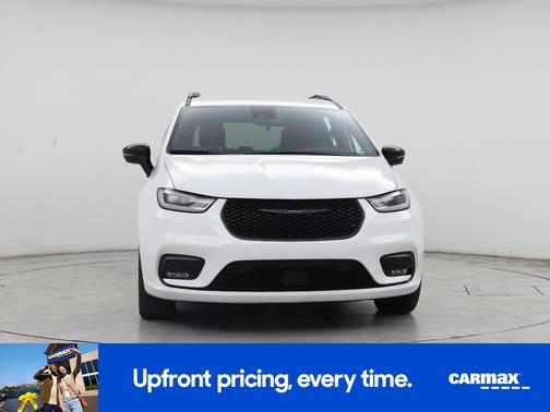 White 2024 Chrysler Pacifica Touring L