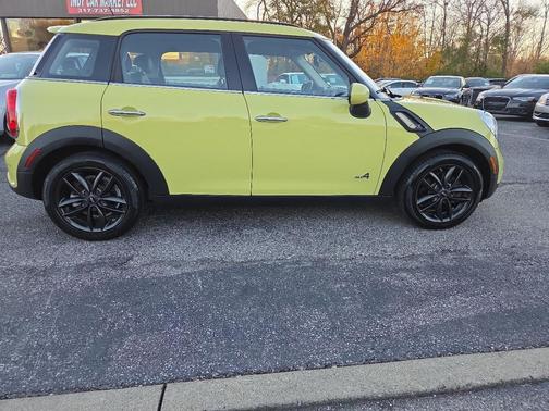 2012 MINI Cooper S Countryman Base