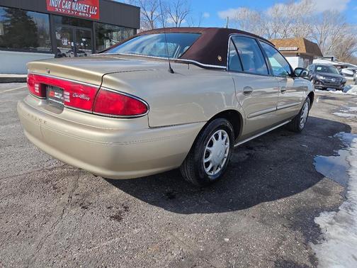 2005 Buick Century Sedan