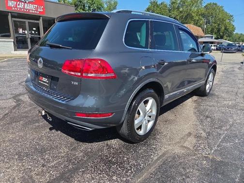 Gray 2014 Volkswagen Touareg TDI Lux