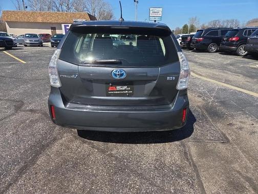 2014 Toyota Prius v Three