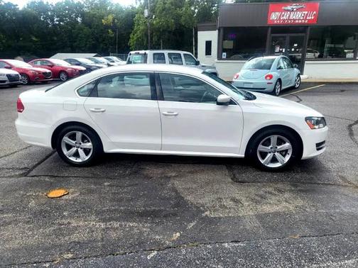 2012 Volkswagen Passat 2.5 SE