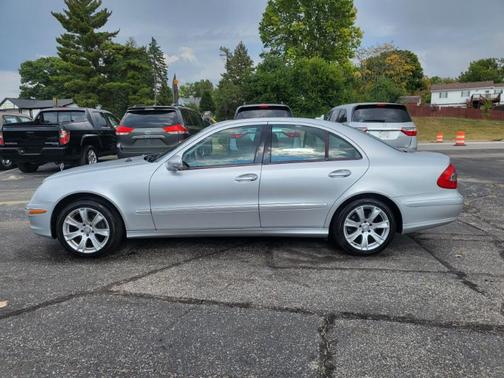 2009 Mercedes-Benz E-Class E350 4MATIC Sedan