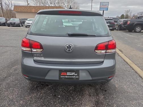 United Gray Metallic 2013 Volkswagen Golf 2.5L