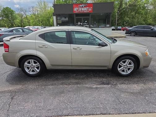 Tan 2009 Dodge Avenger SXT