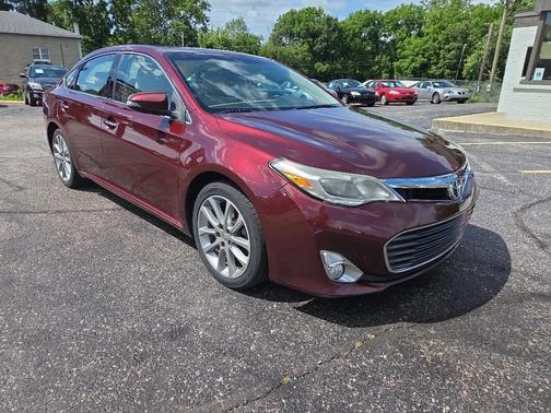 Maroon 2014 Toyota Avalon XLE Premium