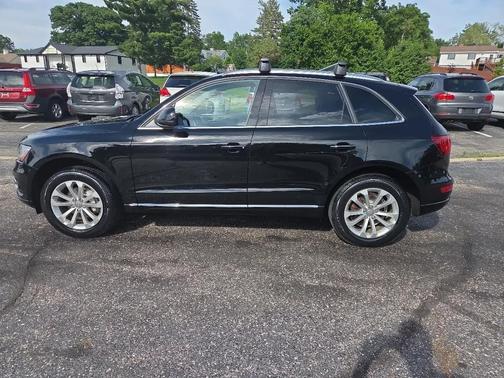 Black 2015 Audi Q5 2.0T Premium
