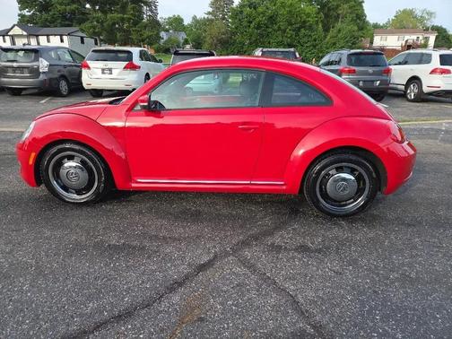 Tornado Red 2013 Volkswagen Beetle 2.5L
