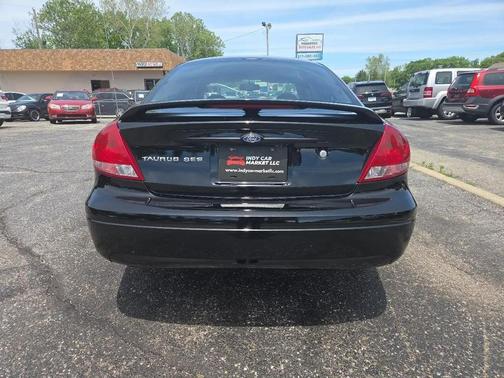 Black Clearcoat 2004 Ford Taurus SES Duratec