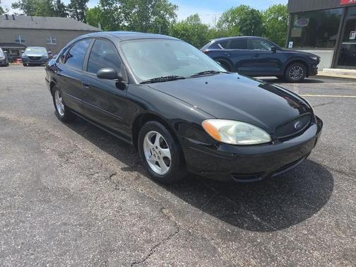 Black Clearcoat 2004 Ford Taurus SES Duratec