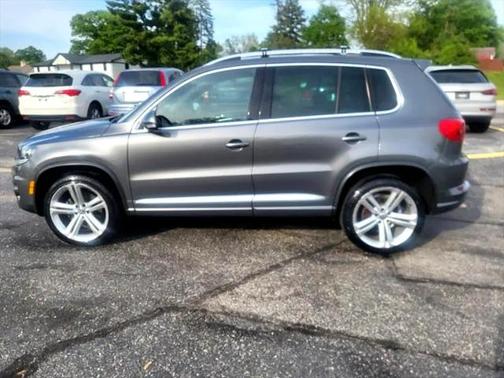 2016 Volkswagen Tiguan R-Line