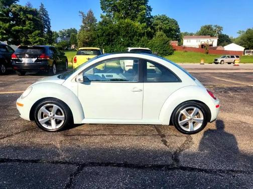 2010 Volkswagen New Beetle 2.5L