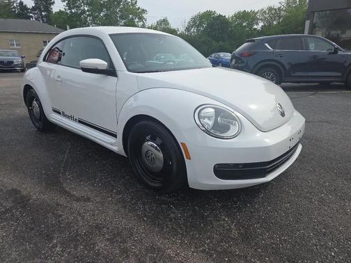 Candy White 2012 Volkswagen Beetle 2.5L