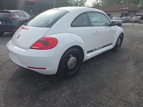 Candy White 2012 Volkswagen Beetle 2.5L