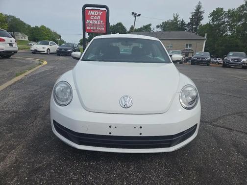 Candy White 2012 Volkswagen Beetle 2.5L