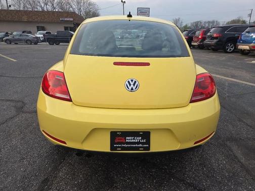 Yellow Rush 2014 Volkswagen Beetle 2.5L