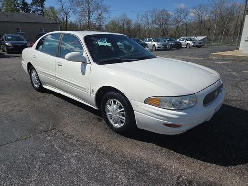 White 2002 Buick LeSabre Custom