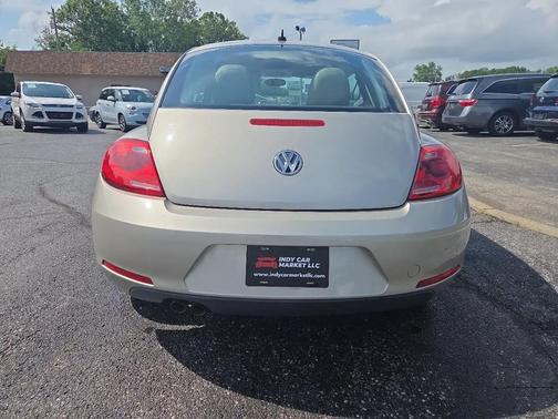 Sand 2012 Volkswagen Beetle 2.5L