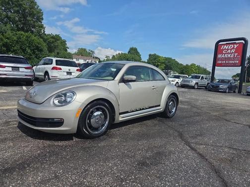Sand 2012 Volkswagen Beetle 2.5L