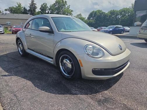 Sand 2012 Volkswagen Beetle 2.5L