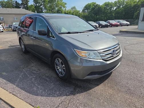 Polished Metal Metallic 2011 Honda Odyssey EX-L