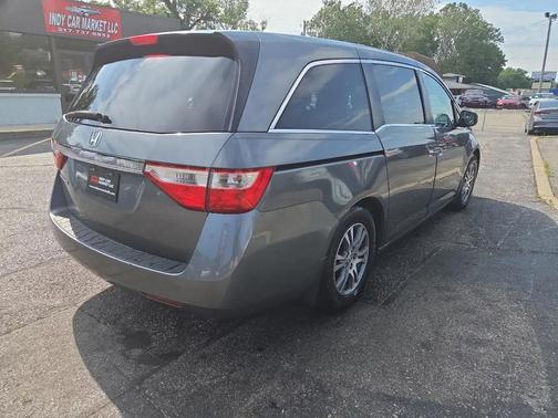 Polished Metal Metallic 2011 Honda Odyssey EX-L