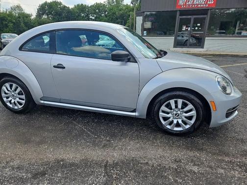 Silver 2012 Volkswagen Beetle 2.5L