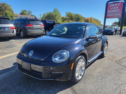 2013 Volkswagen Beetle 2.5L Fender Edition