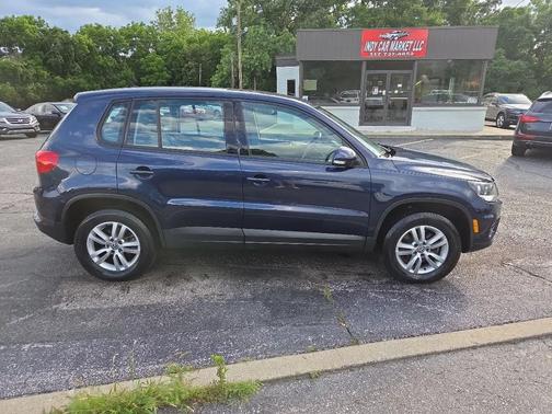 Dark Blue 2014 Volkswagen Tiguan Auto S