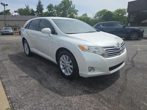 Pearl White 2009 Toyota Venza Base