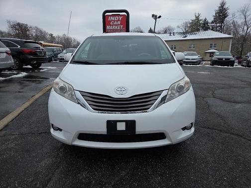 2011 Toyota Sienna XLE
