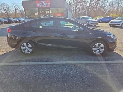 2017 Chevrolet Cruze LS