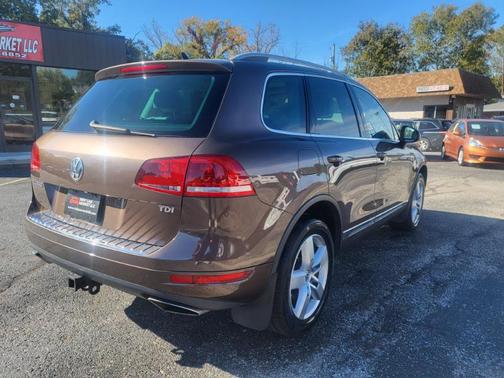 2012 Volkswagen Touareg TDI Lux
