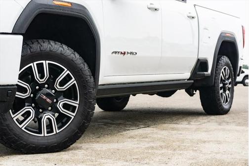 2023 GMC Sierra 2500 AT4