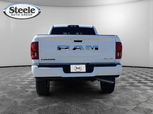 2025 RAM 2500 Laramie Crew Cab 4x4 8' Box