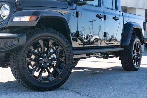 2025 Jeep Gladiator Nighthawk