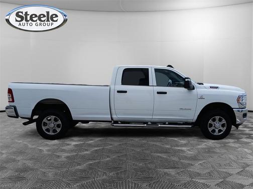 2023 RAM 2500 Big Horn Crew Cab 4x4 8' Box