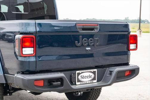 2025 Jeep Gladiator Nighthawk