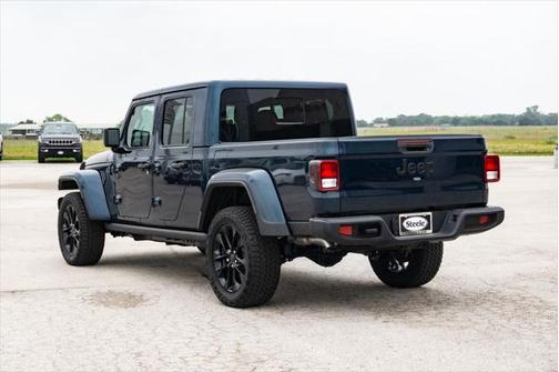 2025 Jeep Gladiator Nighthawk
